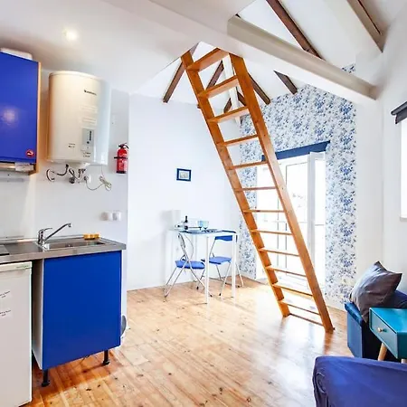 Alfama I, Eco-penthouse With View & French Balcony Lägenhet *
