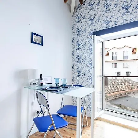 Lejlighed Alfama I, Eco-penthouse With View & French Balcony *
