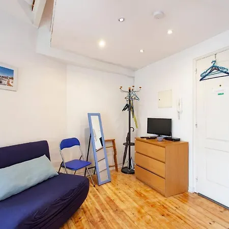 Alfama I, Eco-penthouse With View & French Balcony * Lizbona